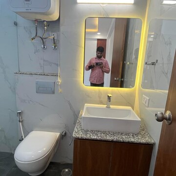 Bathroom in 3 BHK Builder Floor at BPTP Amstoria Country Floor , Sector 102 – for Sale