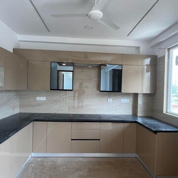 Kitchen in 3 BHK Builder Floor at BPTP Amstoria Country Floor , Sector 102 – for Sale
