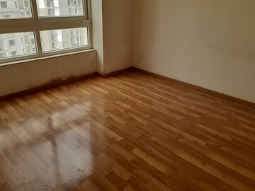 Room in 2 BHK Apartment at Puri Emerald Bay, Sector 104 – for Sale