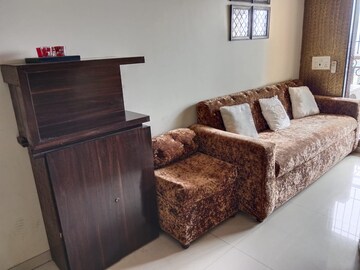 Bedroom in 3 BHK Apartment at Lake Home, Powai – for Sale