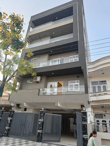 4 BHK Builder Floor For Sale in Sector 77