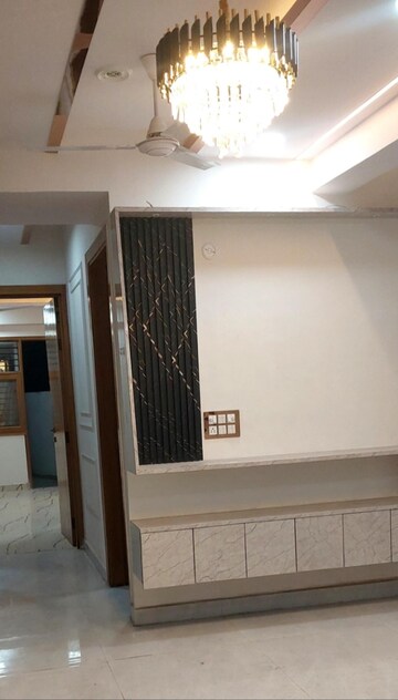 Room in 2 BHK Builder Floor at Sector 73 – for Sale