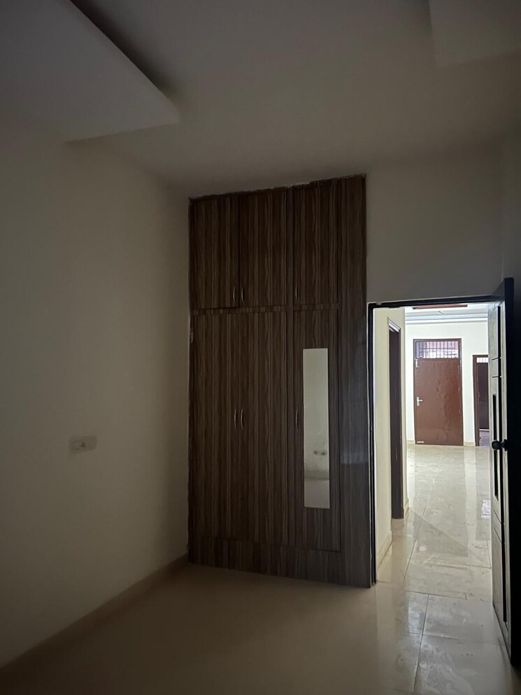 Room, dhakoli 3 Bedroom 1800 Sq.Ft. Apartment In Dhakoli Zirakpur 7418363