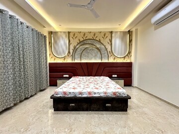 Bedroom in 6 BHK Villa at Khatipura – for Sale