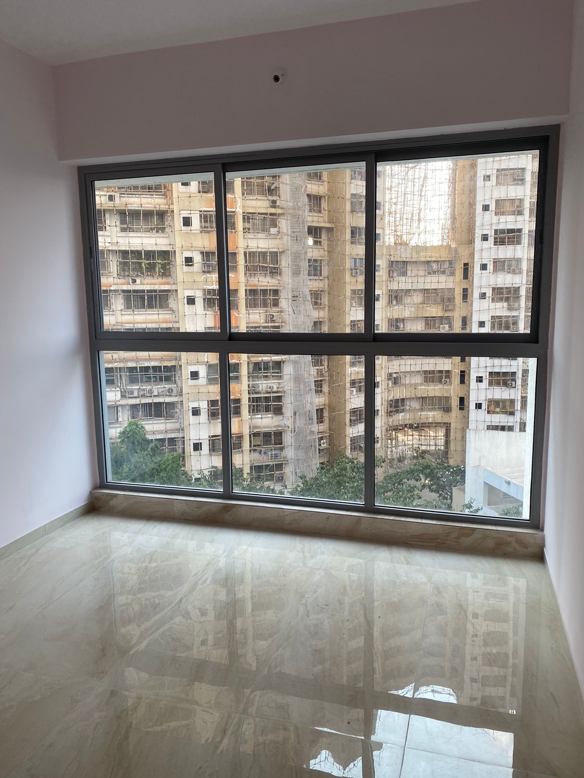 1 BHK Apartment For Rent in Rajesh White City Kandivali East Mumbai  7418820