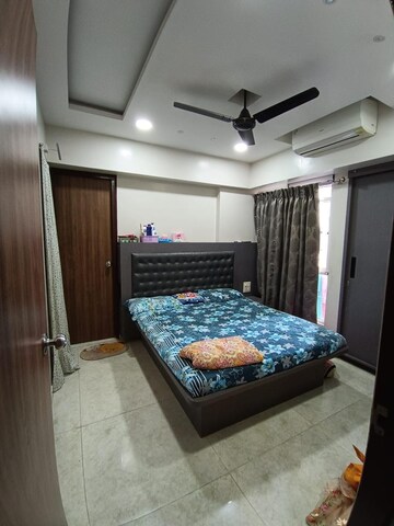 Bedroom in 1.5 BHK Apartment at Lodha Amara, Kolshet Road – for Sale