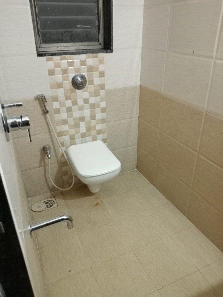 Bathroom, dharti-presidio 1 Bedroom 428 Sq.Ft. Apartment In Malad West Mumbai 7419131