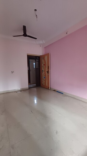 Furnished Amenities in 2 BHK Apartment at Seawoods – for Sale