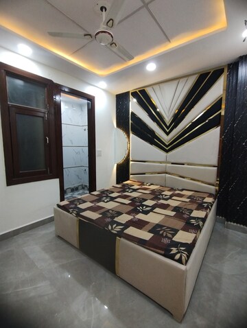 Master Bedroom in 2 BHK Builder Floor at Mohan Garden – for Sale