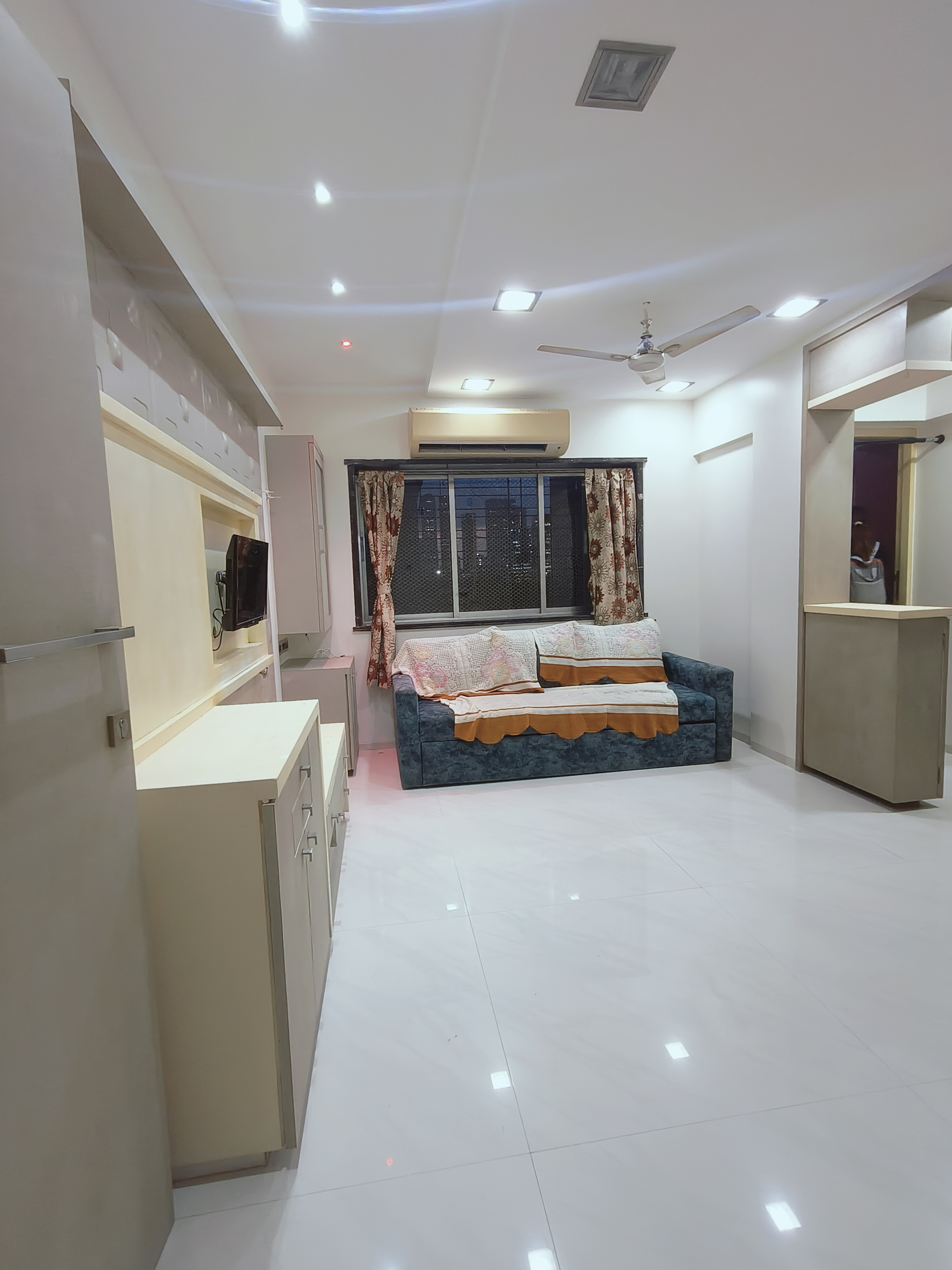 1 BHK Apartment For Rent in Varun Apartments Parel Parel Mumbai  7419642