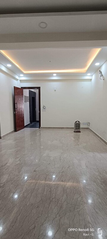 Room in 2 BHK Builder Floor at Burari – for Sale