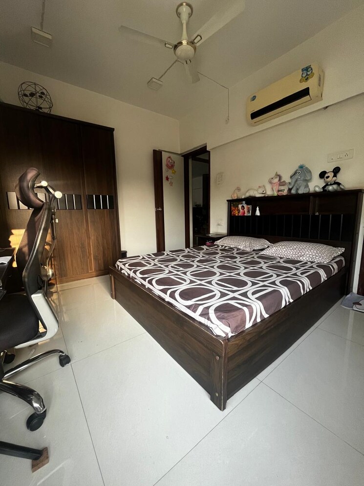 Master Bedroom, lulla nagar 4 Bedroom 1850 Sq.Ft. Apartment In Lulla Nagar Pune 7419884