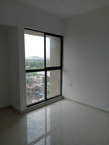 Room in 1 BHK Apartment at Lodha Downtown, Dombivli East – for Sale