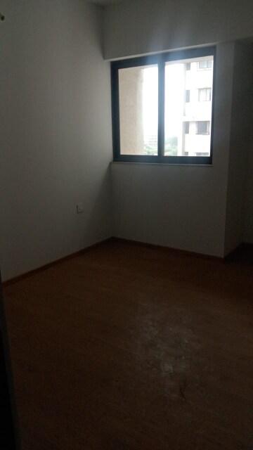 Room in 2.5 BHK Apartment at Lodha Downtown, Dombivli East – for Sale