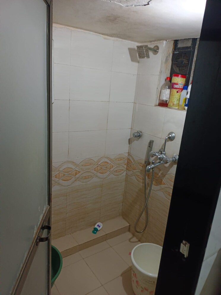Bathroom, ekta-chs-kopar-khairane 1 Bedroom 650 Sq.Ft. Apartment In Kopar Khairane Navi Mumbai 7420175