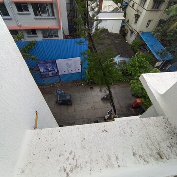 Master Bedroom in 3 BHK Apartment at Goregaon East – for Sale