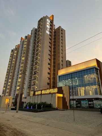2 BHK Apartment For Sale in Oasis GrandStand, Sector 22d Yamuna Expressway
