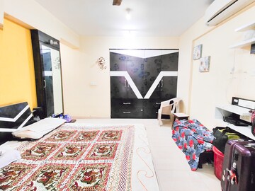 Bedroom in 2 BHK Apartment at Hiranandani Paloma, Ghodbunder Road – for Sale