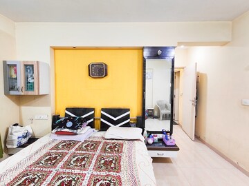 Bedroom in 2 BHK Apartment at Hiranandani Paloma, Ghodbunder Road – for Sale