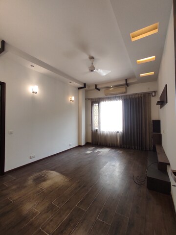 Room in 3 BHK Independent House at Ansal API Esencia, Sector 67 – for Sale