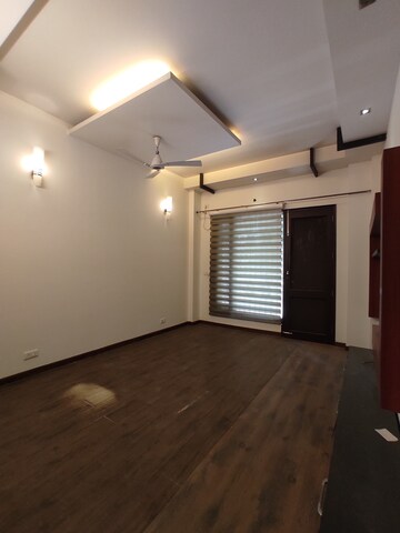 Room in 3 BHK Independent House at Ansal API Esencia, Sector 67 – for Sale