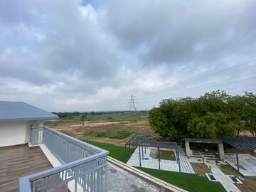 Balcony in 3.5 BHK Builder Floor at Signature Signum 36, Sohna Sector 36 – for Sale