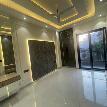 Room in 2 BHK Builder Floor at Birla Navya, Sector 63a – for Sale