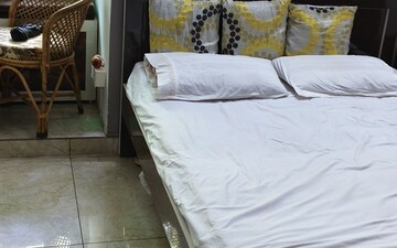 2 BHK Apartment For Sale in Vasant Enclave