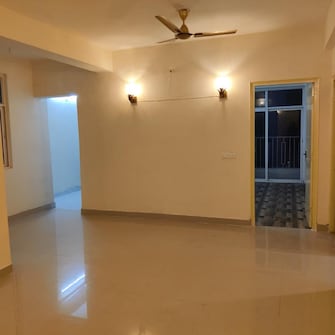 2 BHK Apartment For Rent in VVIP Mangal Vikasnagar Ghaziabad  7419424