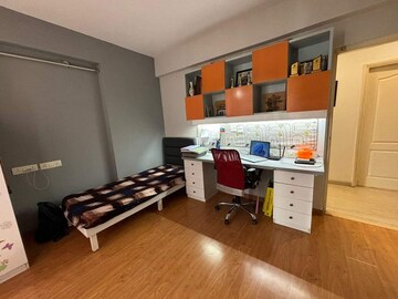 Room in 4 BHK Apartment at Bestech Park View City 1, Sector 48 – for Sale