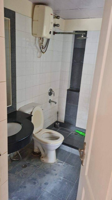Bathroom in 3 BHK Apartment at Bestech Park View City 2, Sector 49 – for Sale