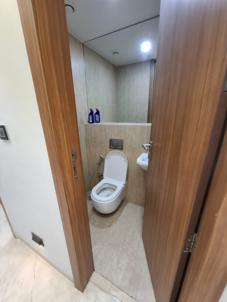 Bathroom, lodha-belmondo 3 Bedroom 1998 Sq.Ft. Apartment In Gahunje Pune 7421813