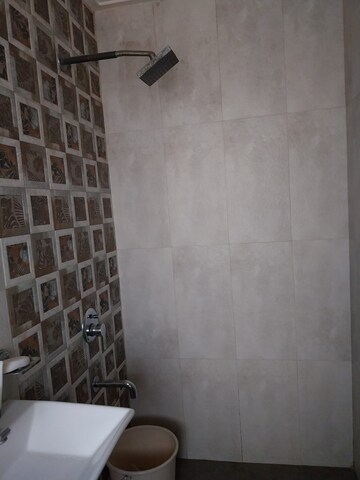 Bathroom in 2 BHK Apartment at Vaibhav Paradise, Santacruz East – for Sale