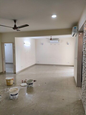 Bathroom in 4 BHK Apartment at Emaar Emerald Floors Premier, Sector 65 – for Sale