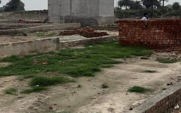 Plot For Sale in Bhopani Village