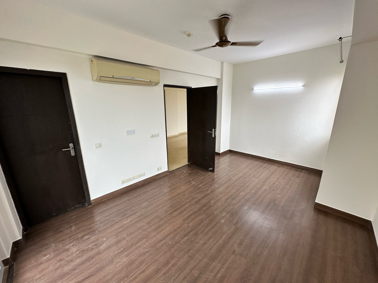 3.5 BHK Apartment For Rent in Conscient Heritage One Sector 63 Gurgaon  7422479