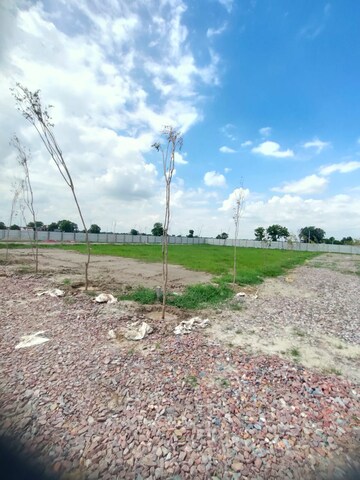  Plot For Sale in Sector 27 Yamuna Expressway