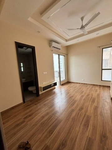 Room in 4 BHK Apartment at M3M Merlin, Sector 67 – for Sale