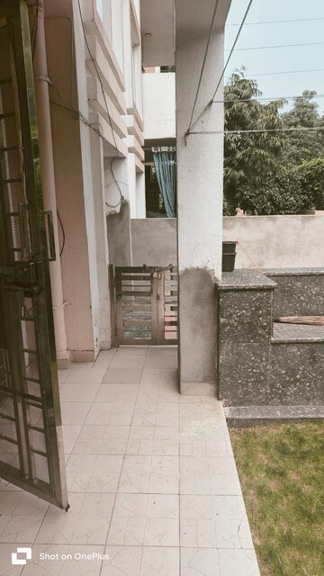 Balcony in 3 BHK Builder Floor at BPTP Park Towers, Sector 77 – for Sale