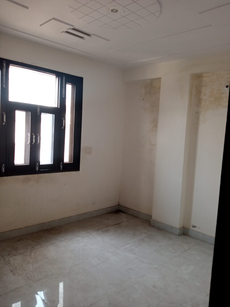 Room, zakir nagar 3 Bedroom 900 Sq.Ft. Apartment In Zakir Nagar Delhi 7423445