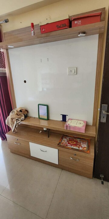 Furnished Amenities in 2.5 BHK Apartment at Nirala Estate, Tech Zone 4 Greater Noida – for Sale