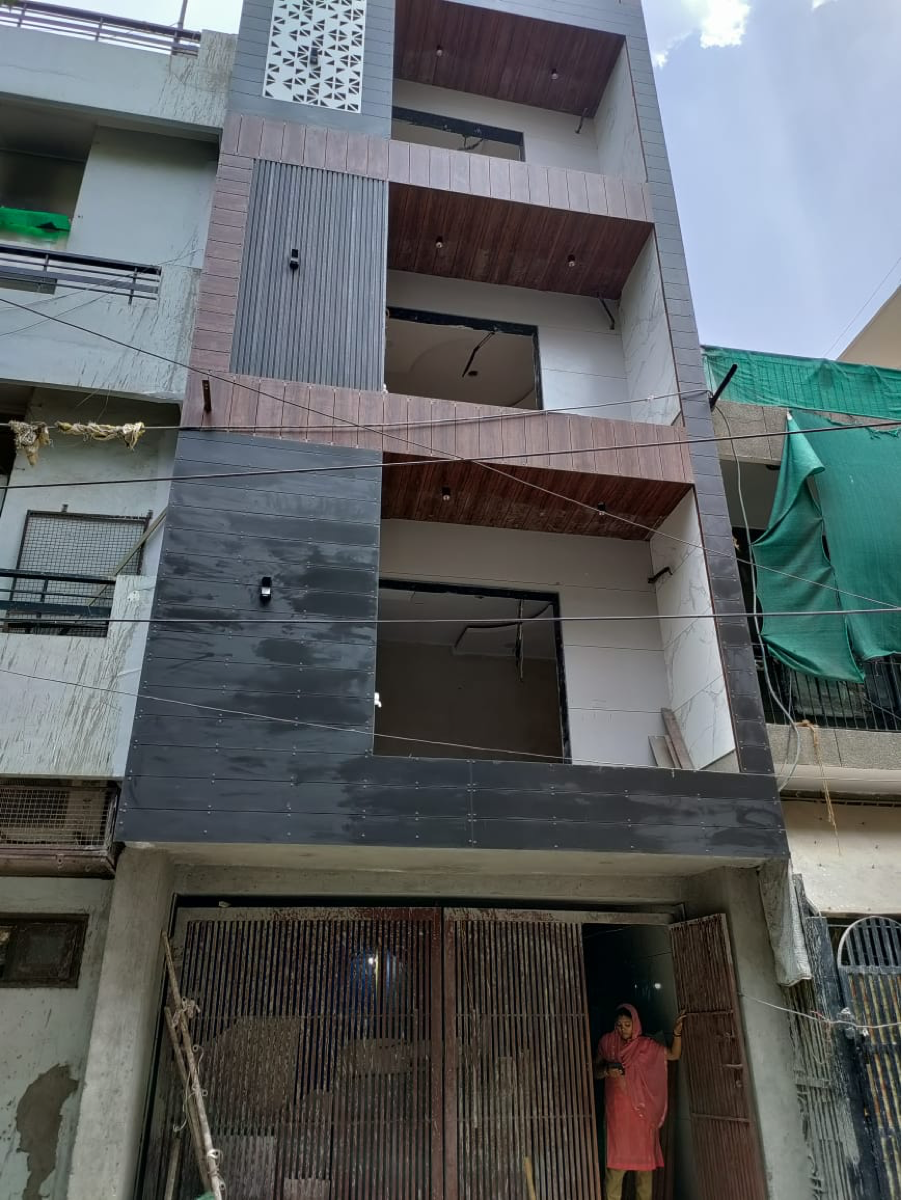 3 BHK Builder Floor For Resale in RWA Vishnu Garden Vishnu Garden Delhi  7423478