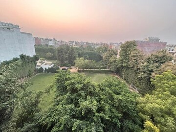 Master Bedroom in 3 BHK Builder Floor at Chattarpur – for Sale