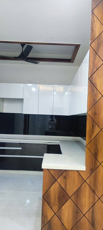 Kitchen in 3 BHK Builder Floor at BPTP District, Sector 81 – for Sale