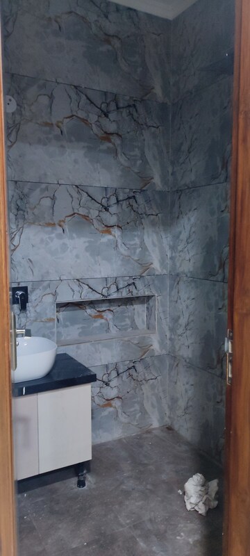 Bathroom in 3 BHK Builder Floor at BPTP District, Sector 81 – for Sale