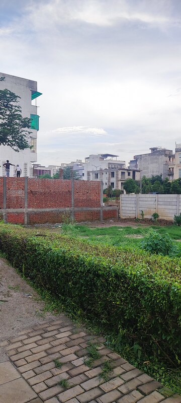  Plot – Garden View at BPTP District 3, Sector 85 - for Sale