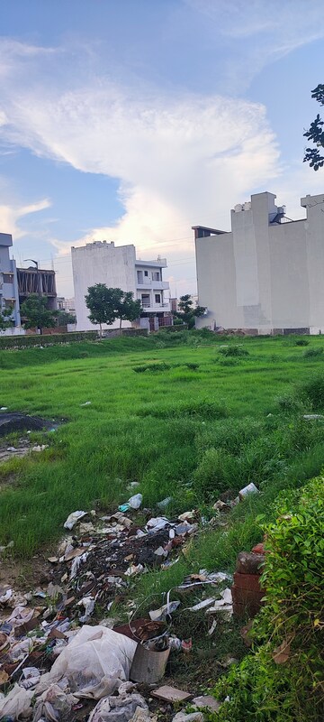 Plot – Garden View at BPTP District 3, Sector 85 - for Sale