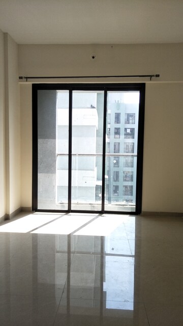 Room in 1 BHK Apartment at Sumit Greendale Nx Virar, Virar West – for Sale