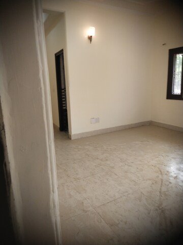 Furnished Amenities in 2.5 BHK Apartment at SDS NRI Residency Omega II, Omega Ii Greater Noida – for Sale