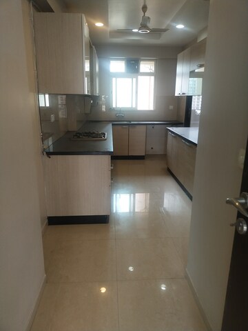 Room in 3.5 BHK Apartment at Hiranandani Glen Dale, Powai – for Sale